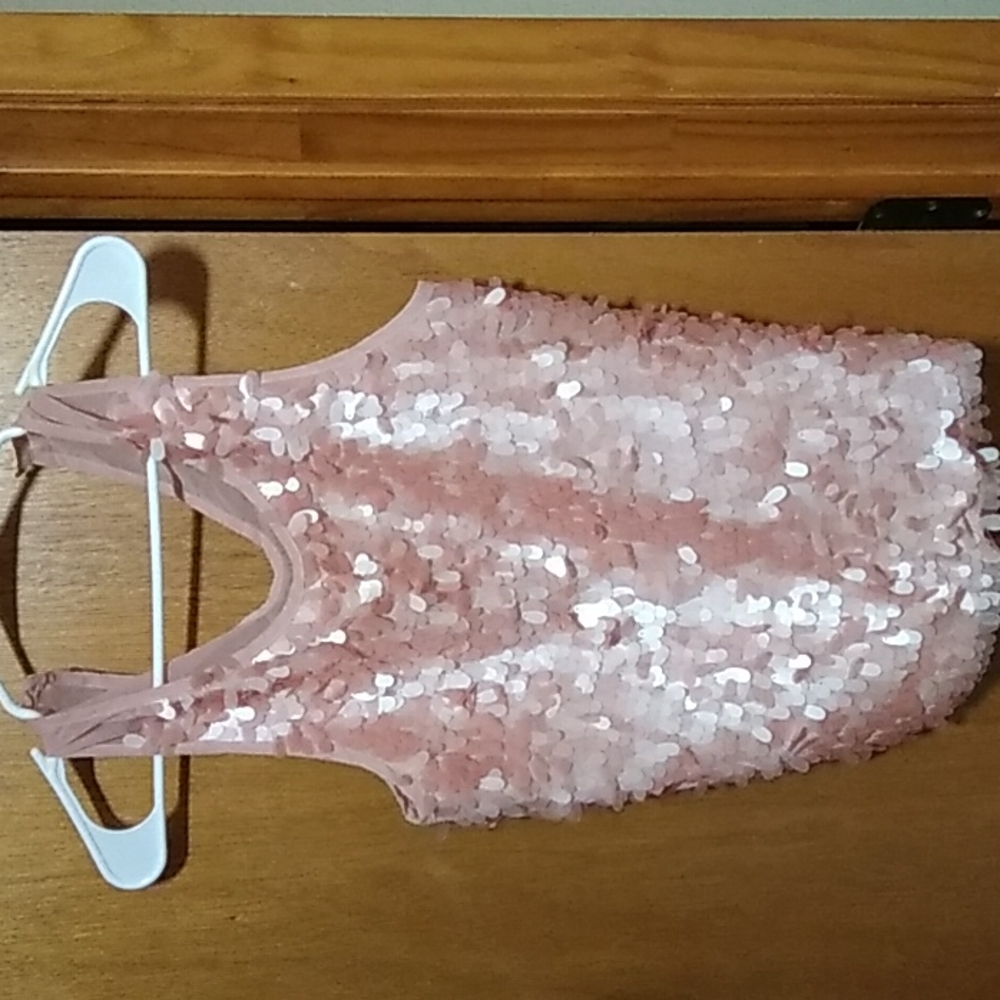 Sleeveless blouse